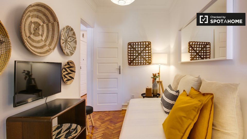 Double room Lisbon, 4 beds — photo 8