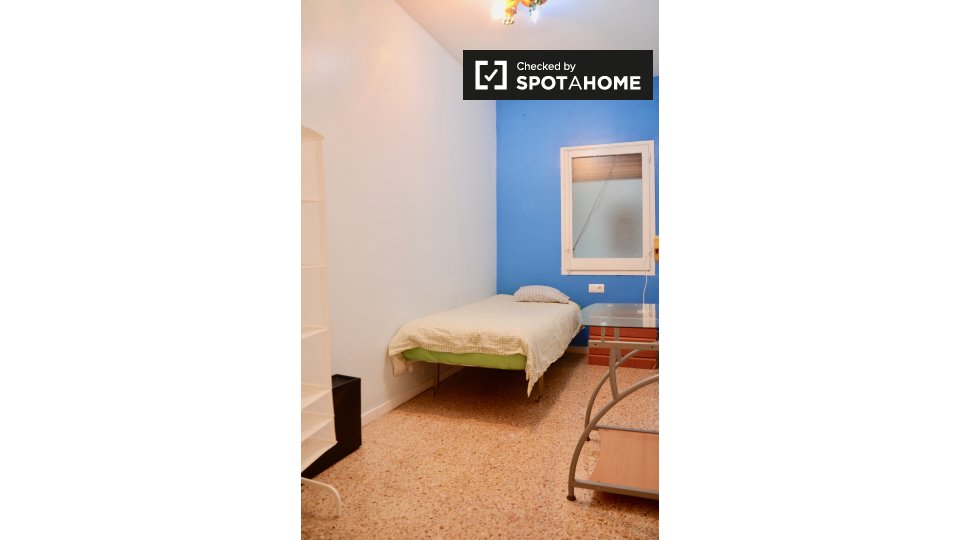 Double room Barcelona, 4 beds, 100m² — photo 1