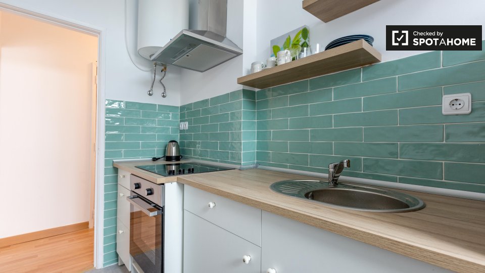 Apartment Lisbon, 1 bed — photo 11