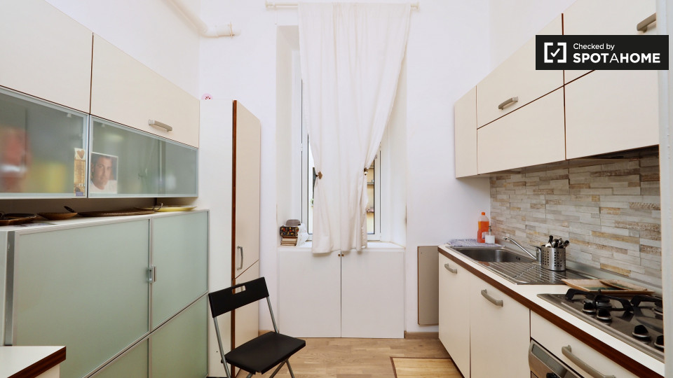 Double room Milan, 2 beds, 70m² — photo 8