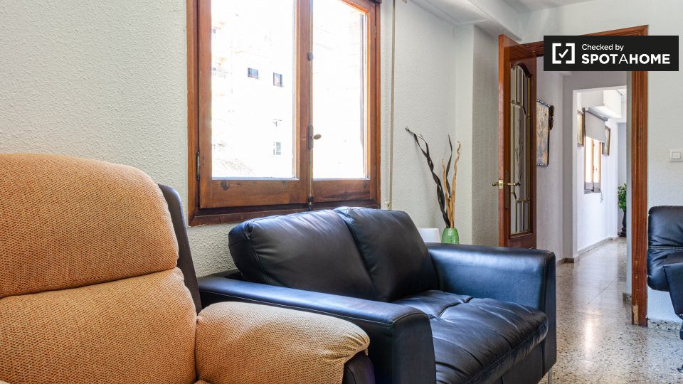 Double room Valencia, 4 beds, 110m² — photo 15