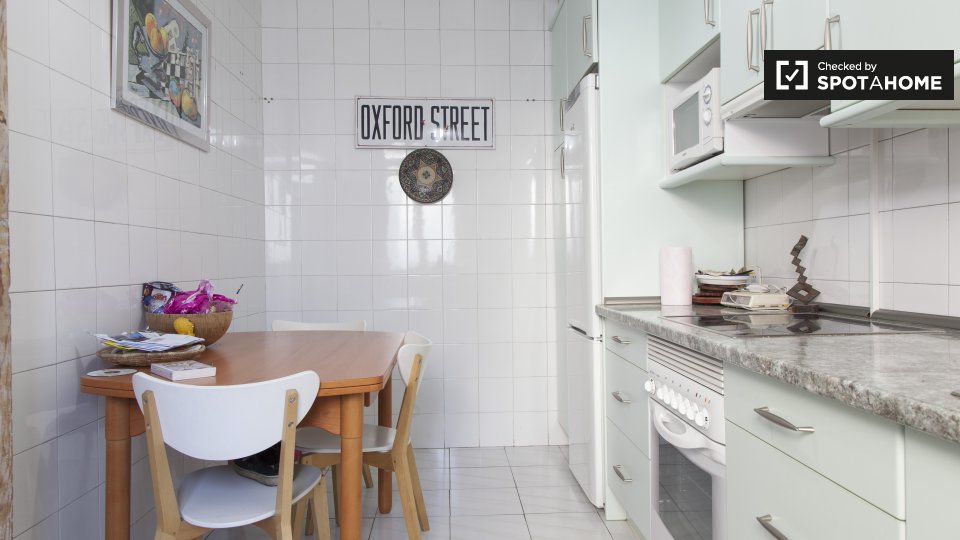 Double room Madrid, 2 beds, 120m² — photo 15