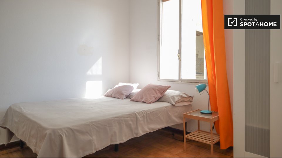 Double room Madrid, 6 beds, 200m² — photo 7