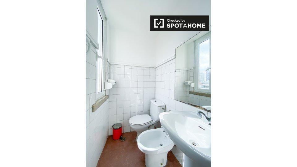 Double room Lisbon, 7 beds, 130m² — photo 13