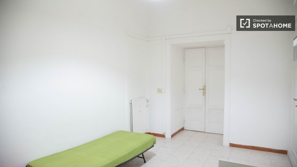 Double room Rome, 4 beds — photo 17