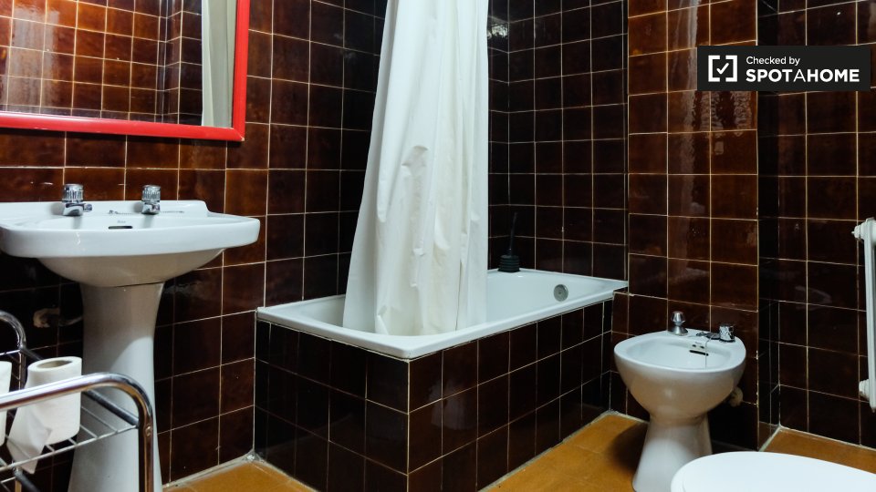 Apartment Granada, 4 beds, 150m² — photo 20