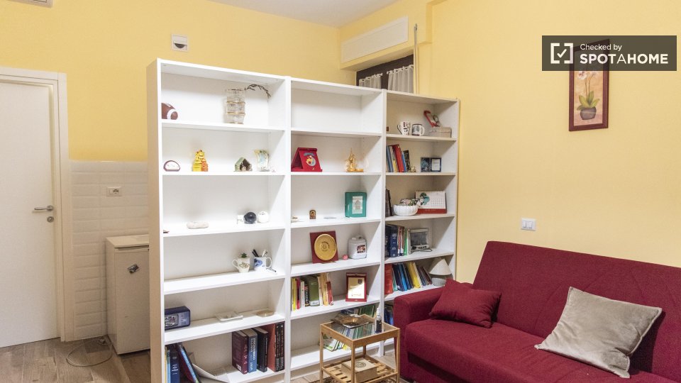 Apartment Rome, 1 bed — photo 11