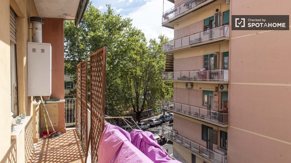Double room Rome, 3 beds, 100m² — photo 19