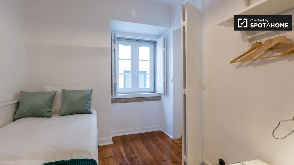 Apartment Lisbon, 2 beds — photo 18