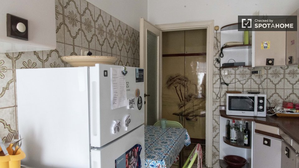Double room Rome, 3 beds, 100m² — photo 10