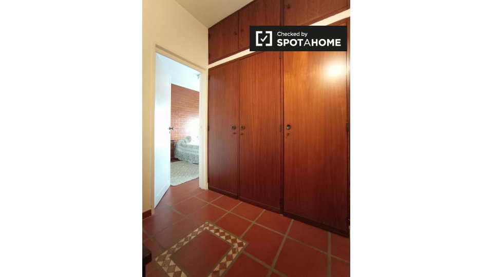 Apartment Lisbon, 1 bed, 100m² — photo 16