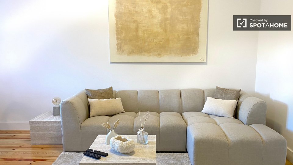 Apartment Lisbon, 2 beds — photo 38