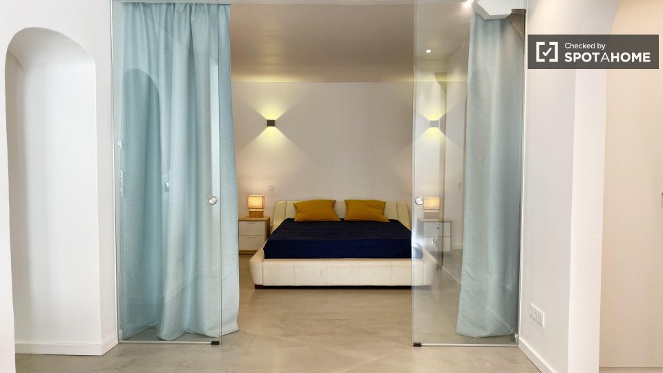 Apartment Lisbon, 2 beds, 117m² — photo 23