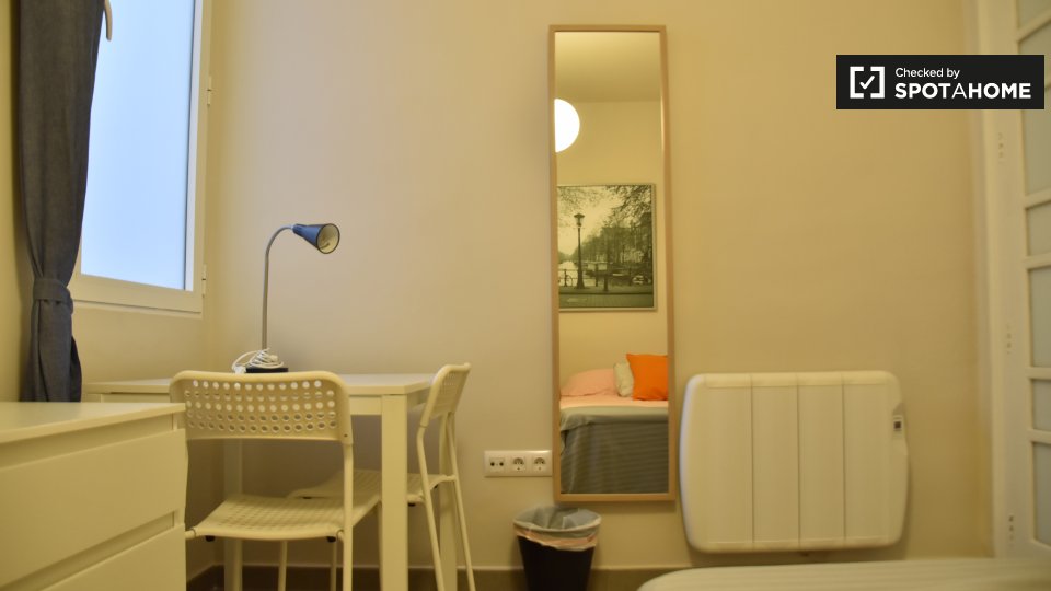 Double room Valencia, 5 beds — photo 3