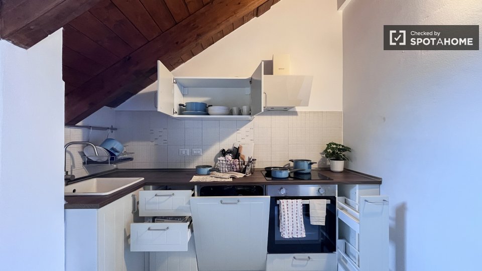 Apartment Milan, 1 bed — photo 1