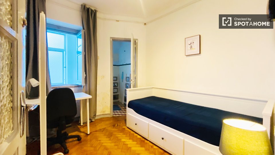 Double room Lisbon, 5 beds, 120m² — photo 36