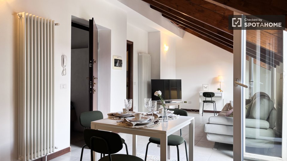 Apartment Milan, 1 bed — photo 2