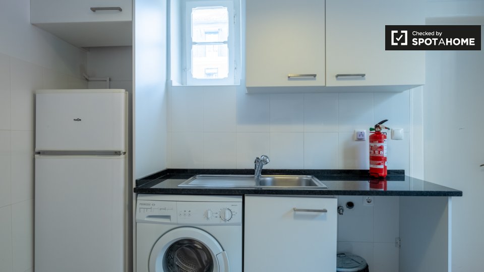 Apartment Lisbon, 1 bed — photo 11