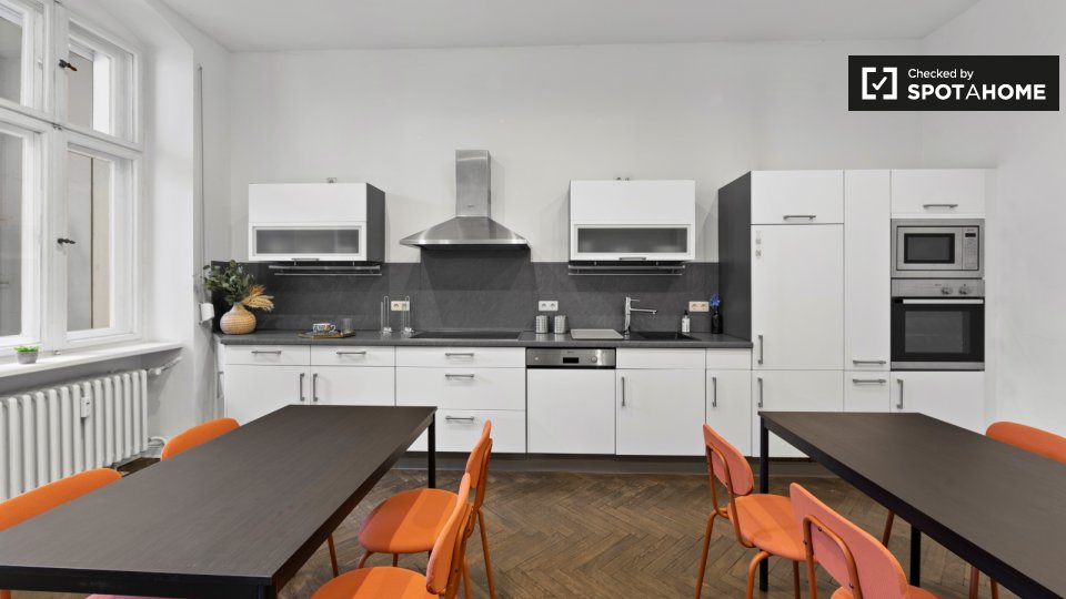 Double room Berlin, 9 beds, 227m² — photo 4