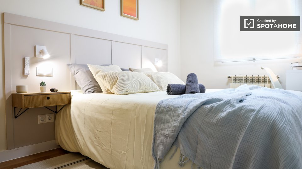 Double room Madrid, 4 beds — photo 8