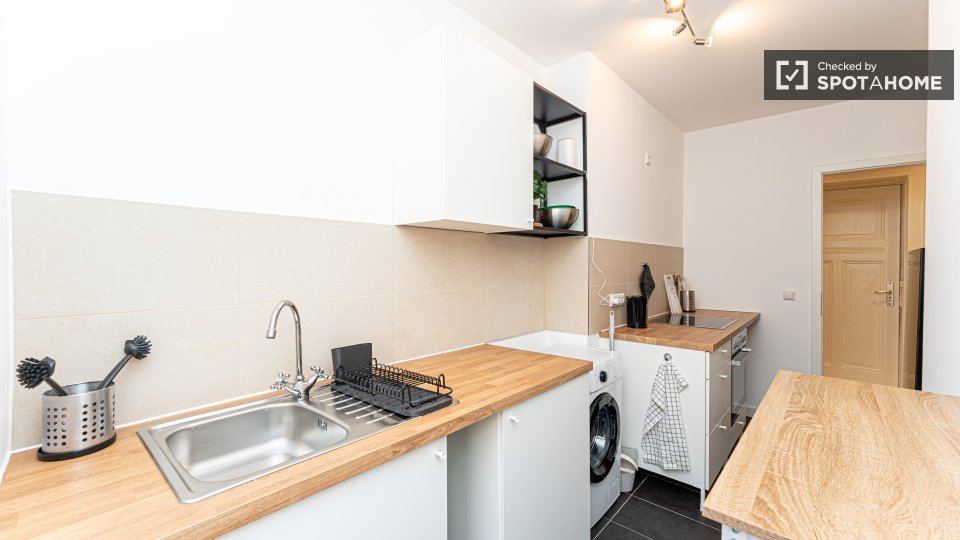 Double room Berlin, 3 beds, 53m² — photo 18