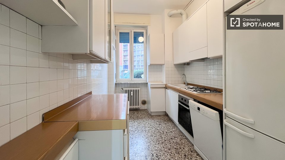 Double room Milan, 2 beds — photo 7