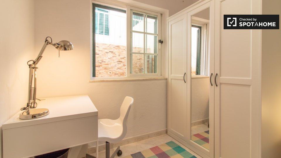 Apartment Lisbon, 5 beds, 90m² — photo 2