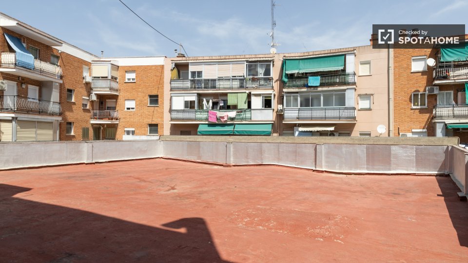 Double room Madrid, 4 beds — photo 76