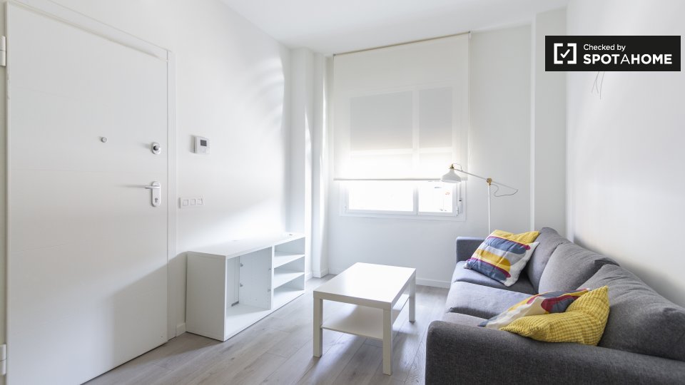 Double room Madrid, 4 beds, 90m² — photo 9