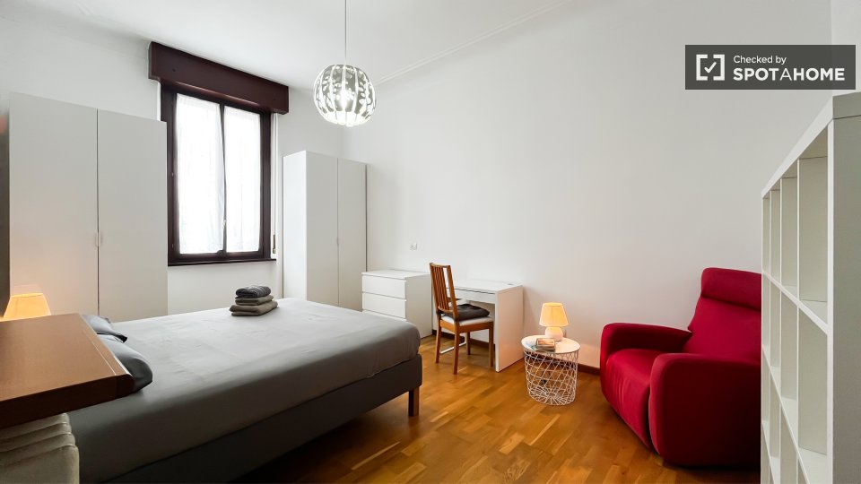 Double room Milan, 2 beds — photo 3