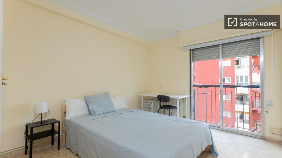 Double room Valencia, 6 beds — photo 1