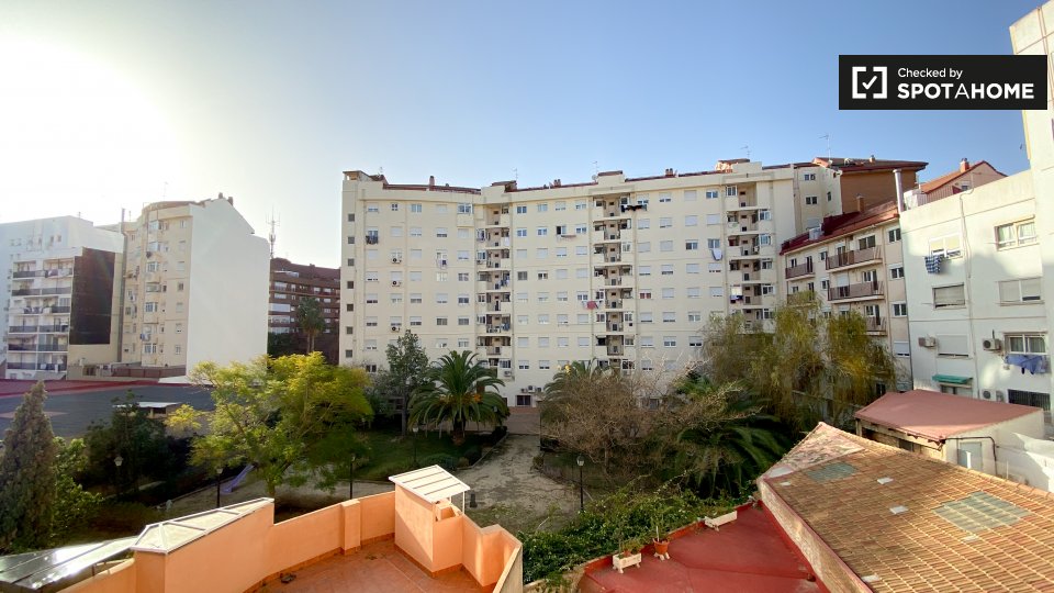 Double room Valencia, 4 beds, 65m² — photo 10