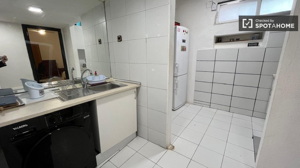Apartamento de 2 habitaciones en alquiler en Tres Olivos, Madrid.