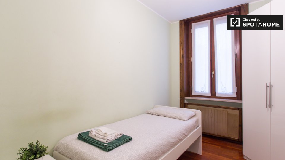 Camera doppia Milano, 4 camere — foto 12