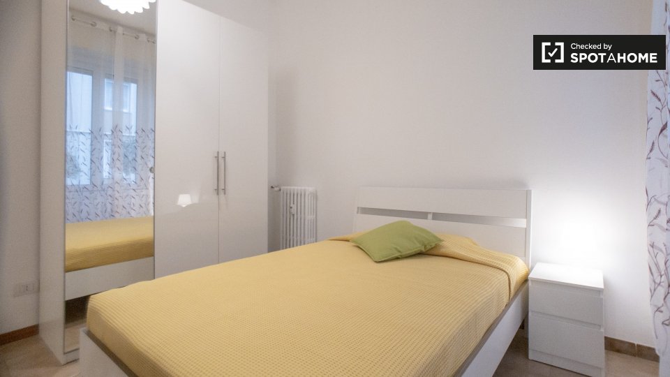 Double room Milan, 3 beds, 70m² — photo 2