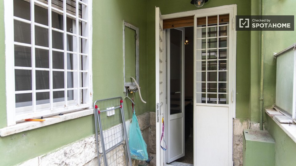 Apartment Rome, 2 beds — photo 11