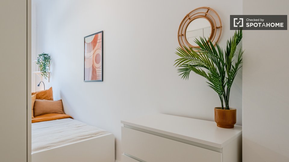 Double room Berlin, 3 beds — photo 18