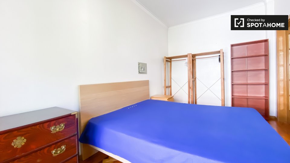 Double room Lisbon, 4 beds — photo 4
