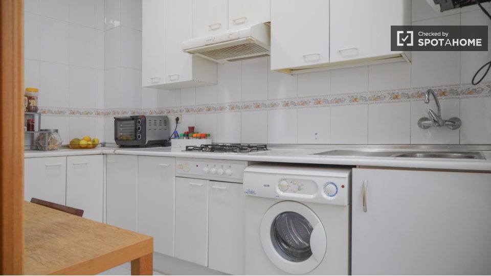 Apartment Madrid, 3 beds, 79m² — photo 5