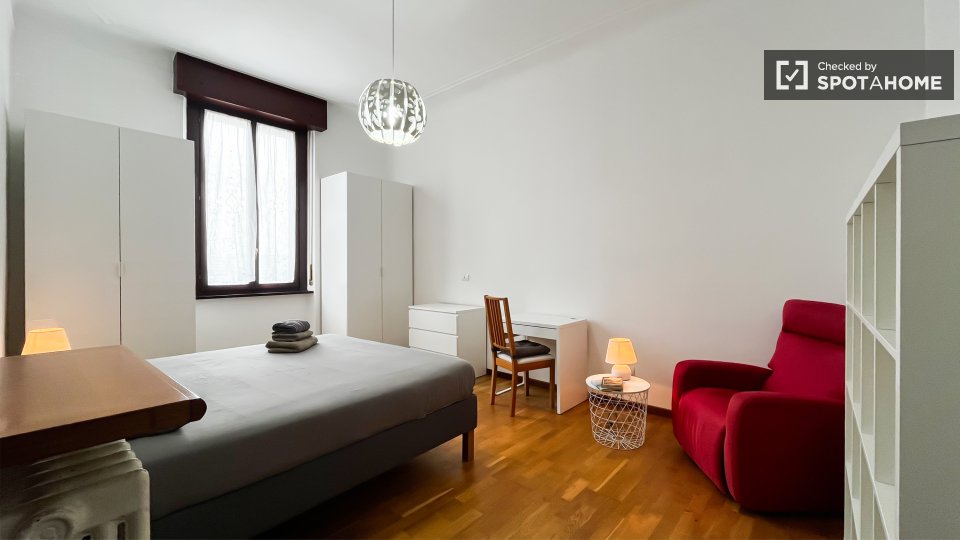 Double room Milan, 2 beds — photo 11