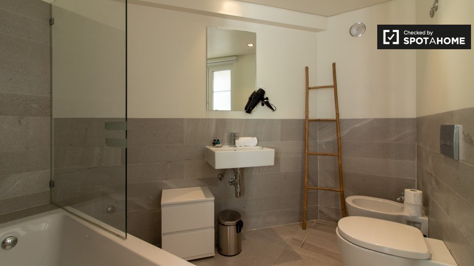Apartment Lisbon, 2 beds — photo 13