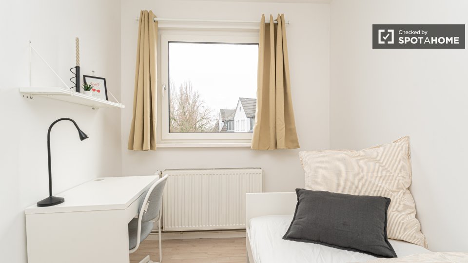 Double room Berlin, 8 beds, 146m² — photo 2