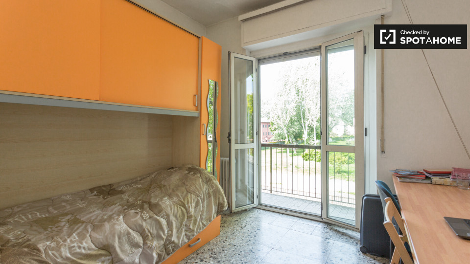 Double room Milan, 3 beds, 70m² — photo 1