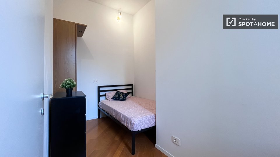 Double room Milan, 5 beds — photo 17