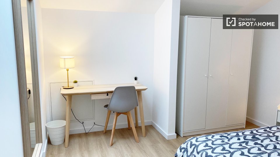 Double room Lisbon, 8 beds — photo 19