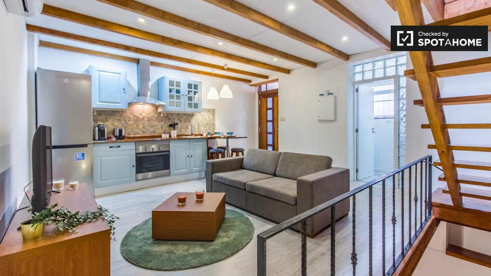 Apartment Porto, 2 beds, 80m² — photo 1