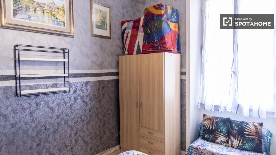 Double room Rome, 4 beds, 90m² — photo 20