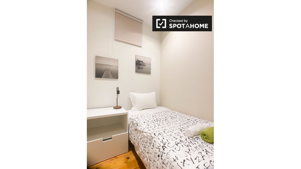 Apartment Lisbon, 2 beds — photo 13