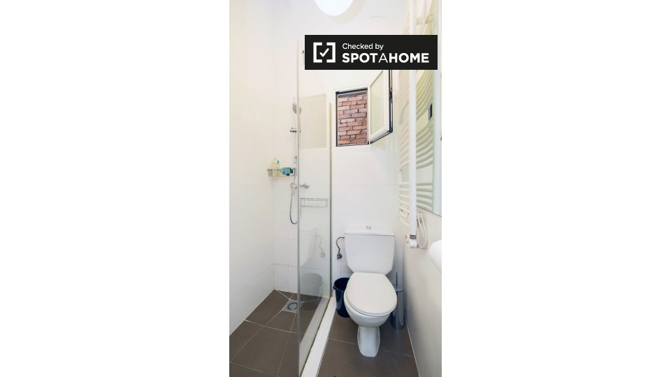 Double room Barcelona, 4 beds — photo 19