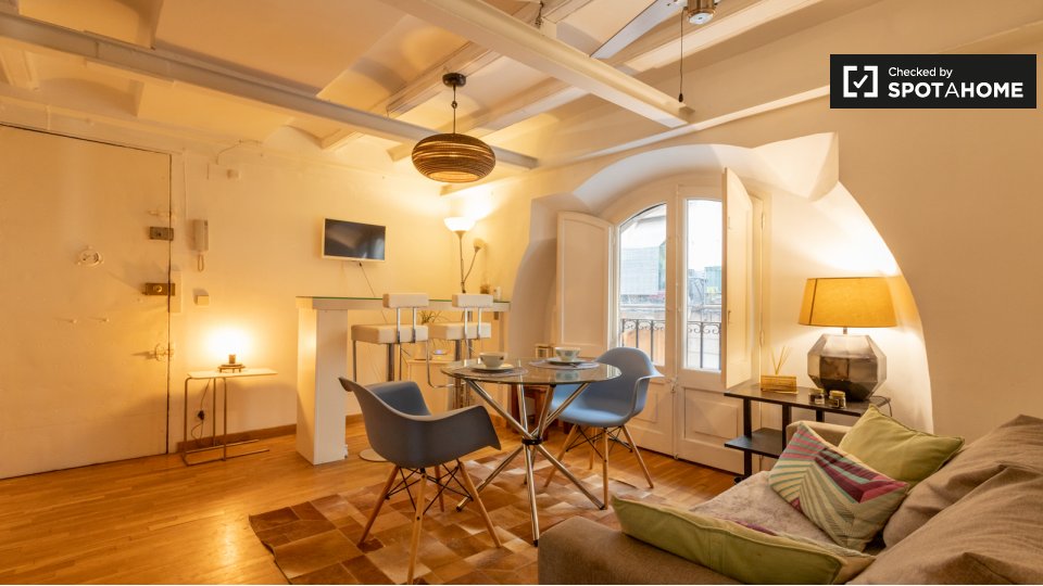 Apartment Barcelona, 2 beds, 55m² — photo 1